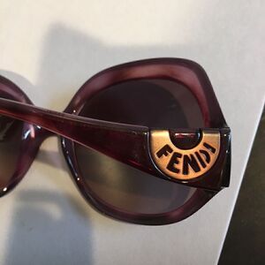 Authentic Fendi Purple/Brown Sunglasses ser FS5143